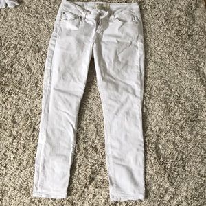 White denim jeans